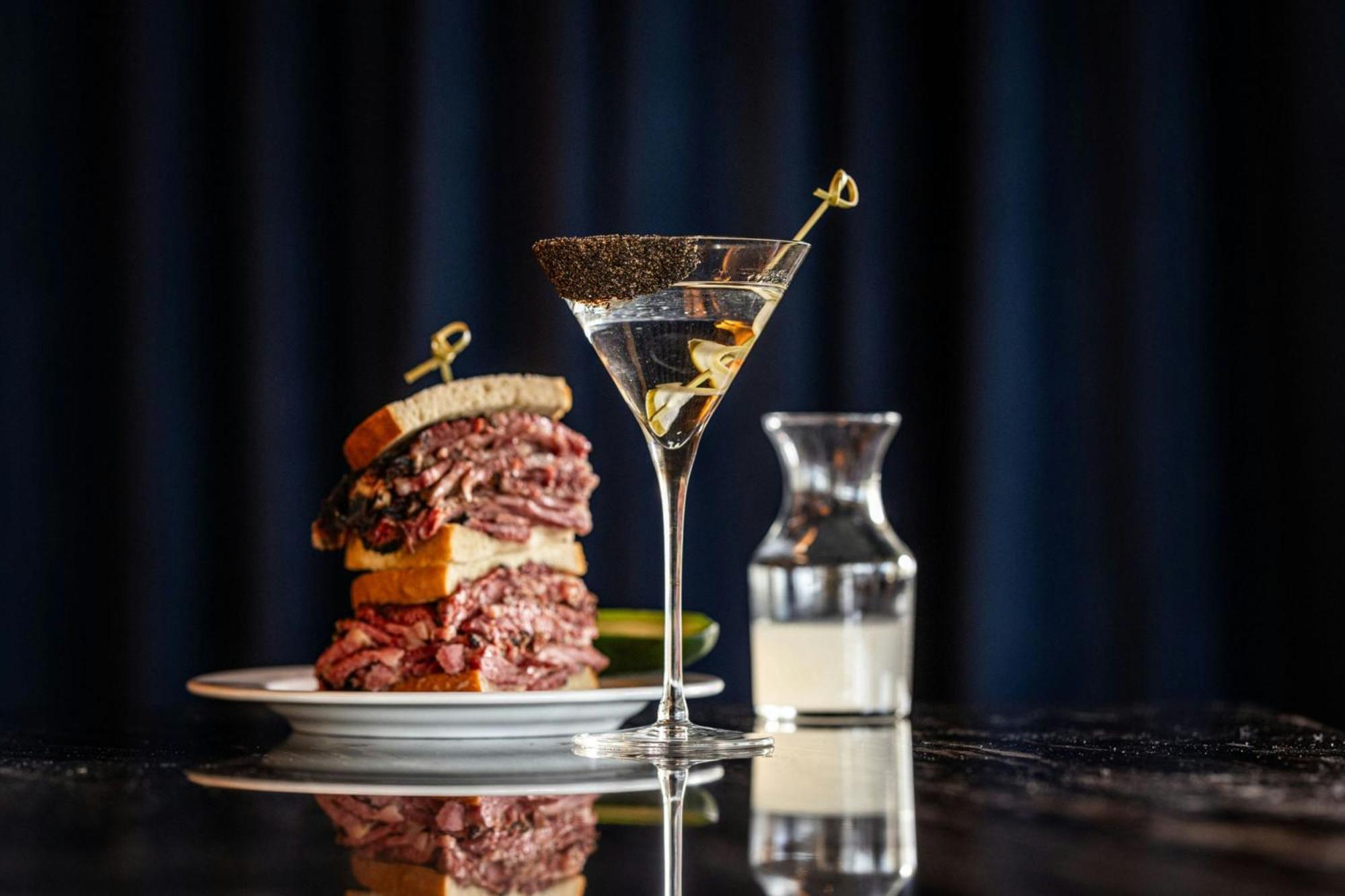 Hotel New York Marriott Marquis Exterior foto A dry martini